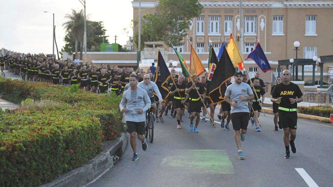 Rosselló hace su carrerita mañanera con guardias nacionales