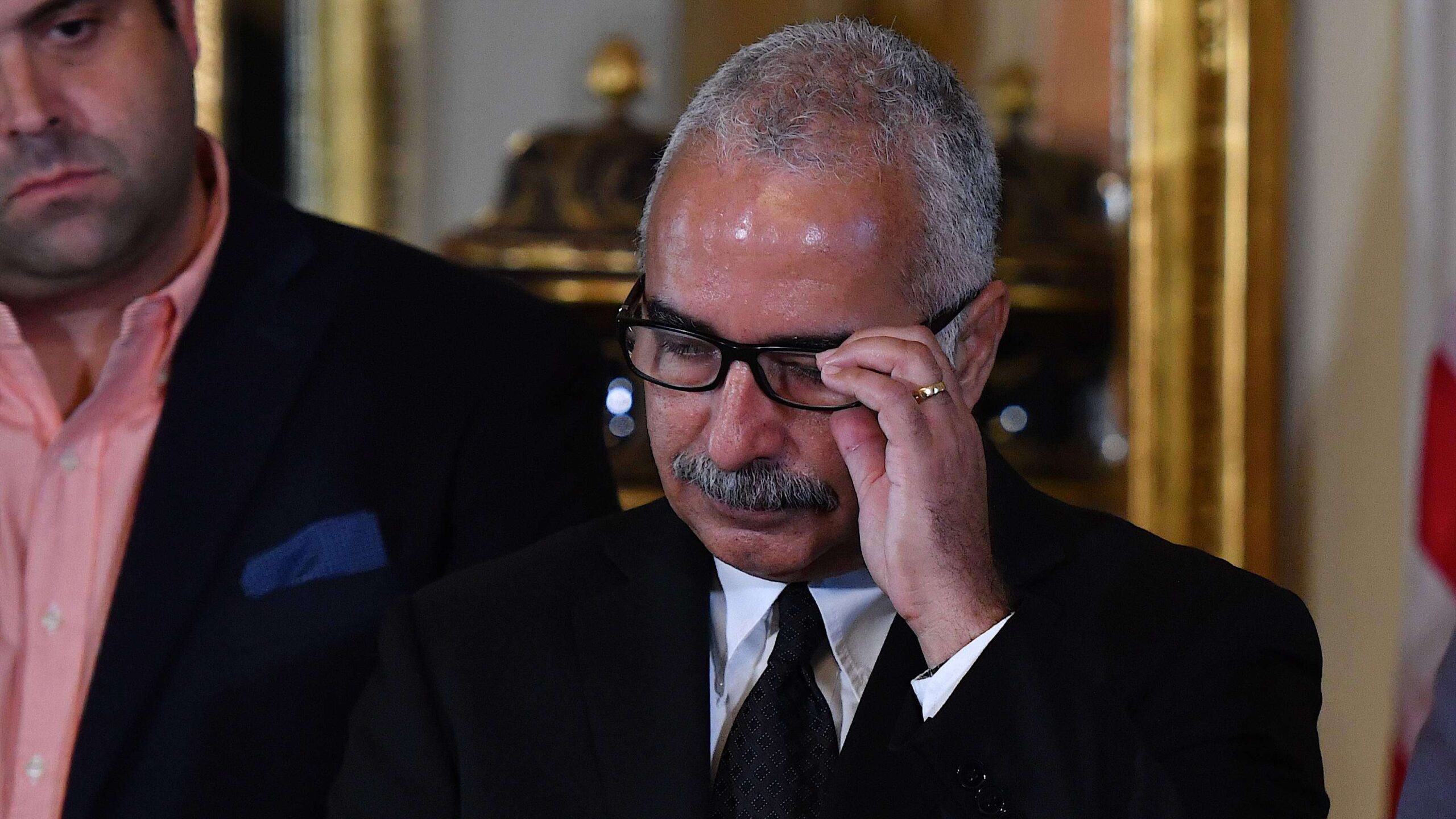 Junta le lee la cartilla a Raúl Maldonado