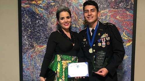 Sobreviviente de ‘Masacre de Guaynabo’ se gradúa de escuela superior