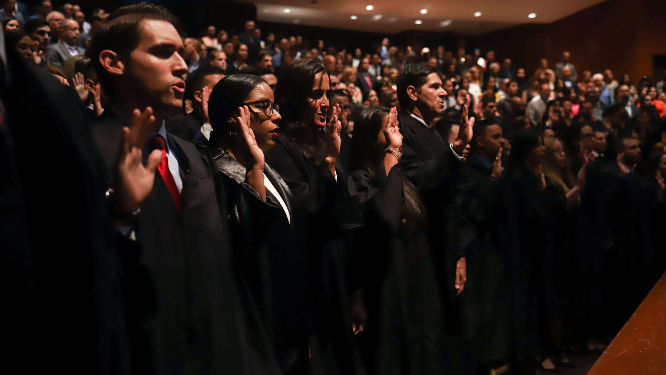 Las tres escuelas de Derecho boricuas entre las más que gradúan abogados si