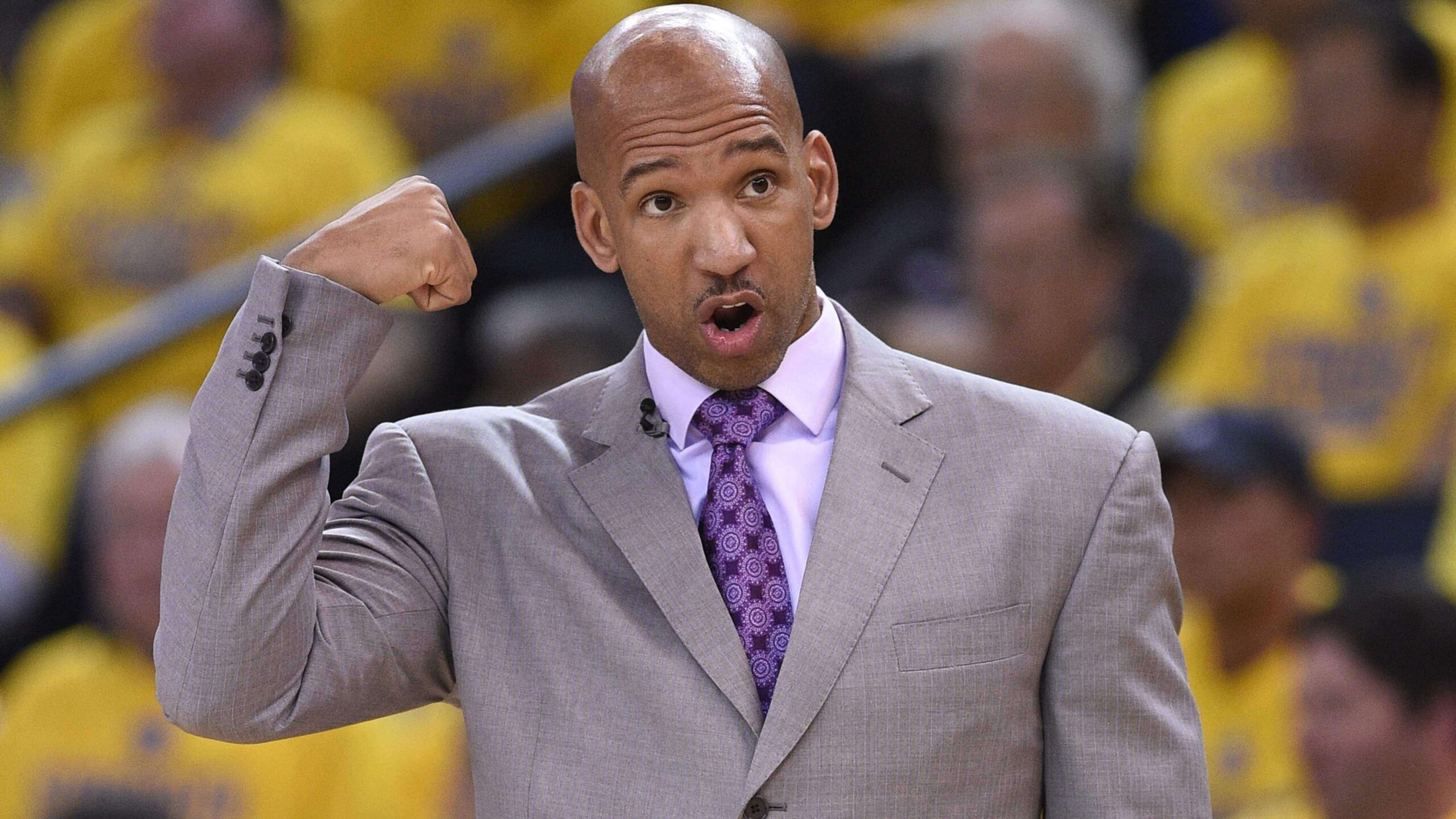 Suns se deciden por Monty Williams