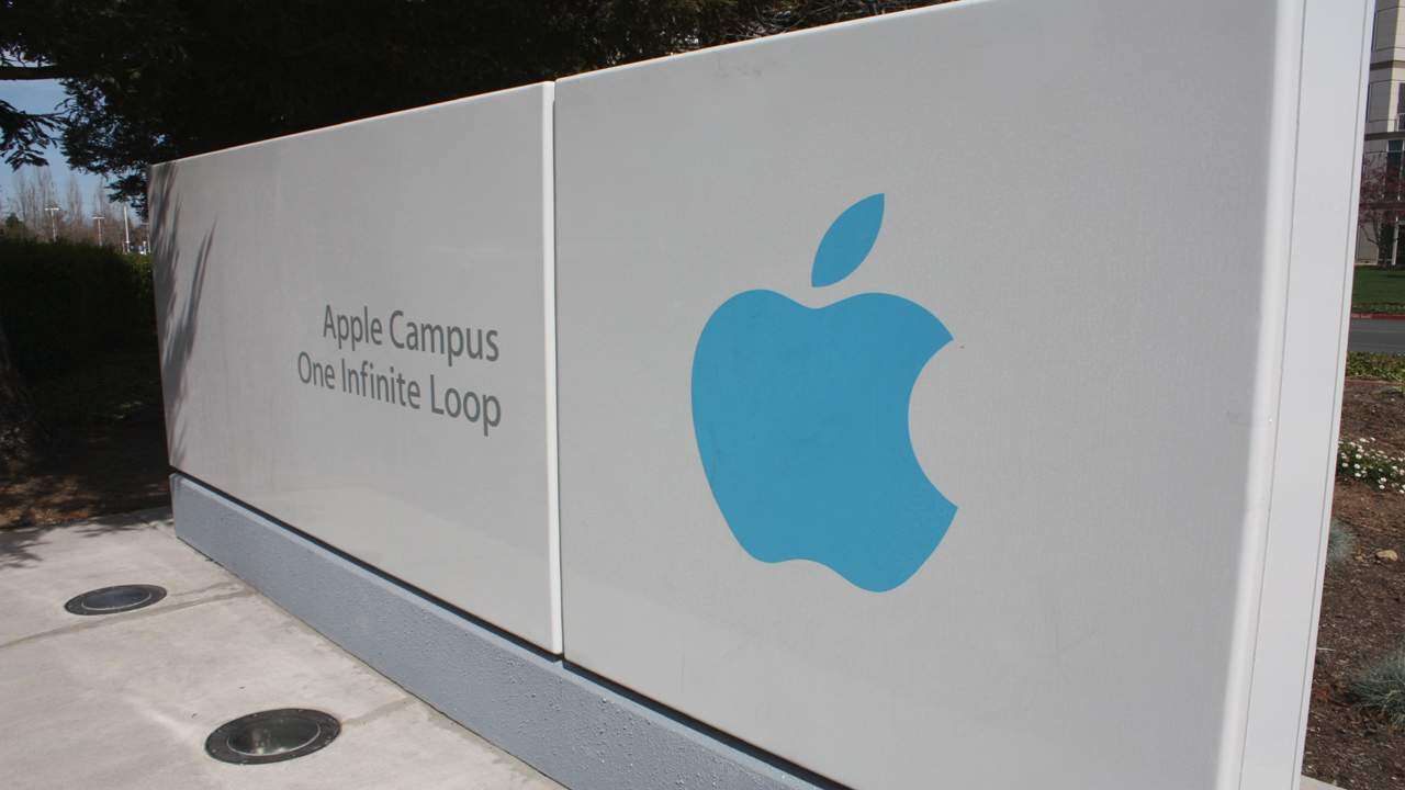 Retiran adaptadores de enchufes de Apple