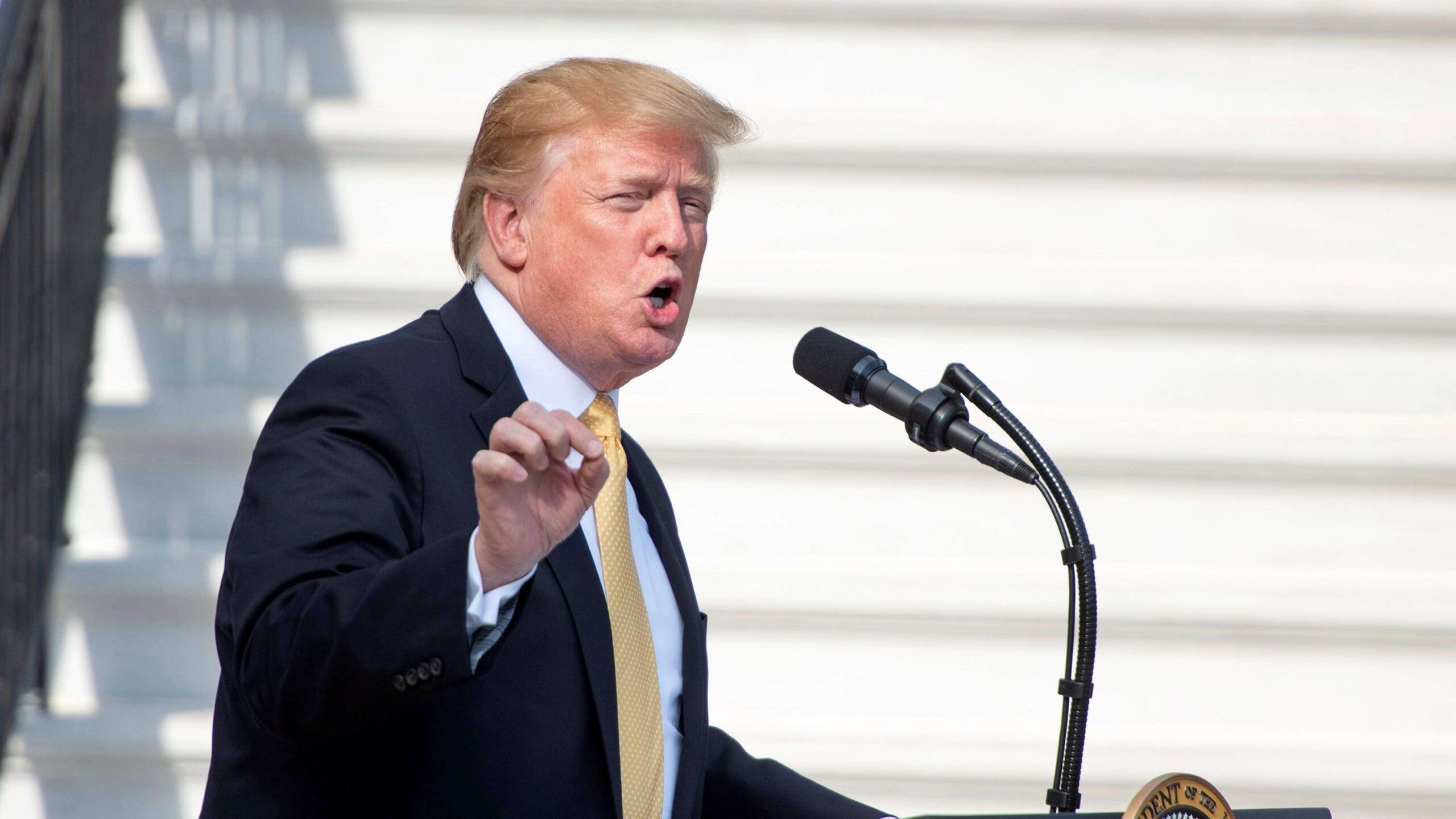 Trump le da ultimátum a los demócratas previo a su ‘gran deportación’