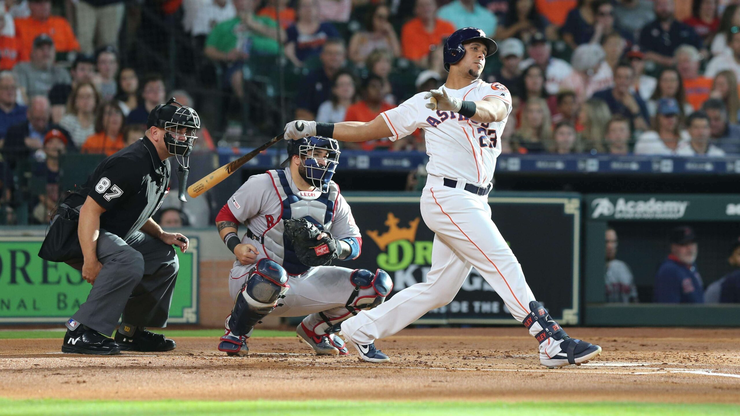 Astros y Dodgers mantienen rachas ganadoras