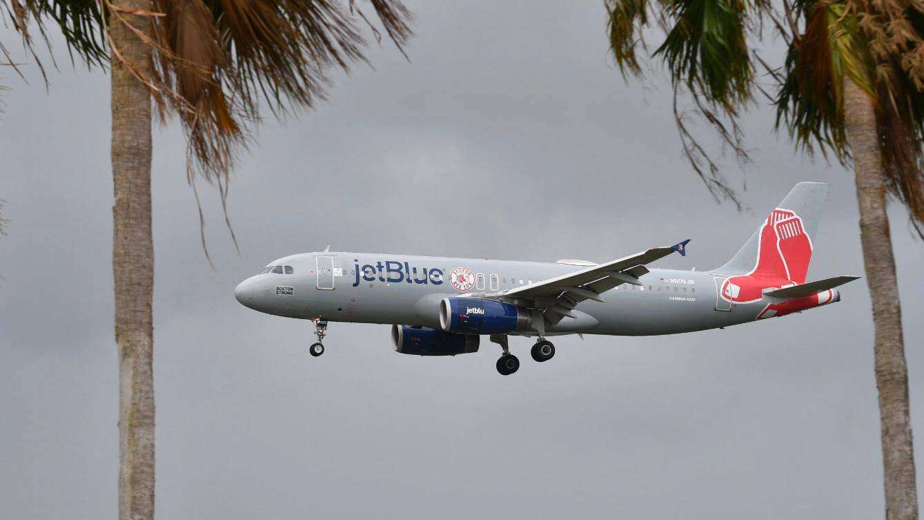 Insisten en liberar de restricciones de cabotaje aéreo a P. R.