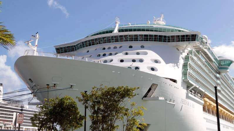 Estados Unidos prohibe los viajes en crucero a Cuba