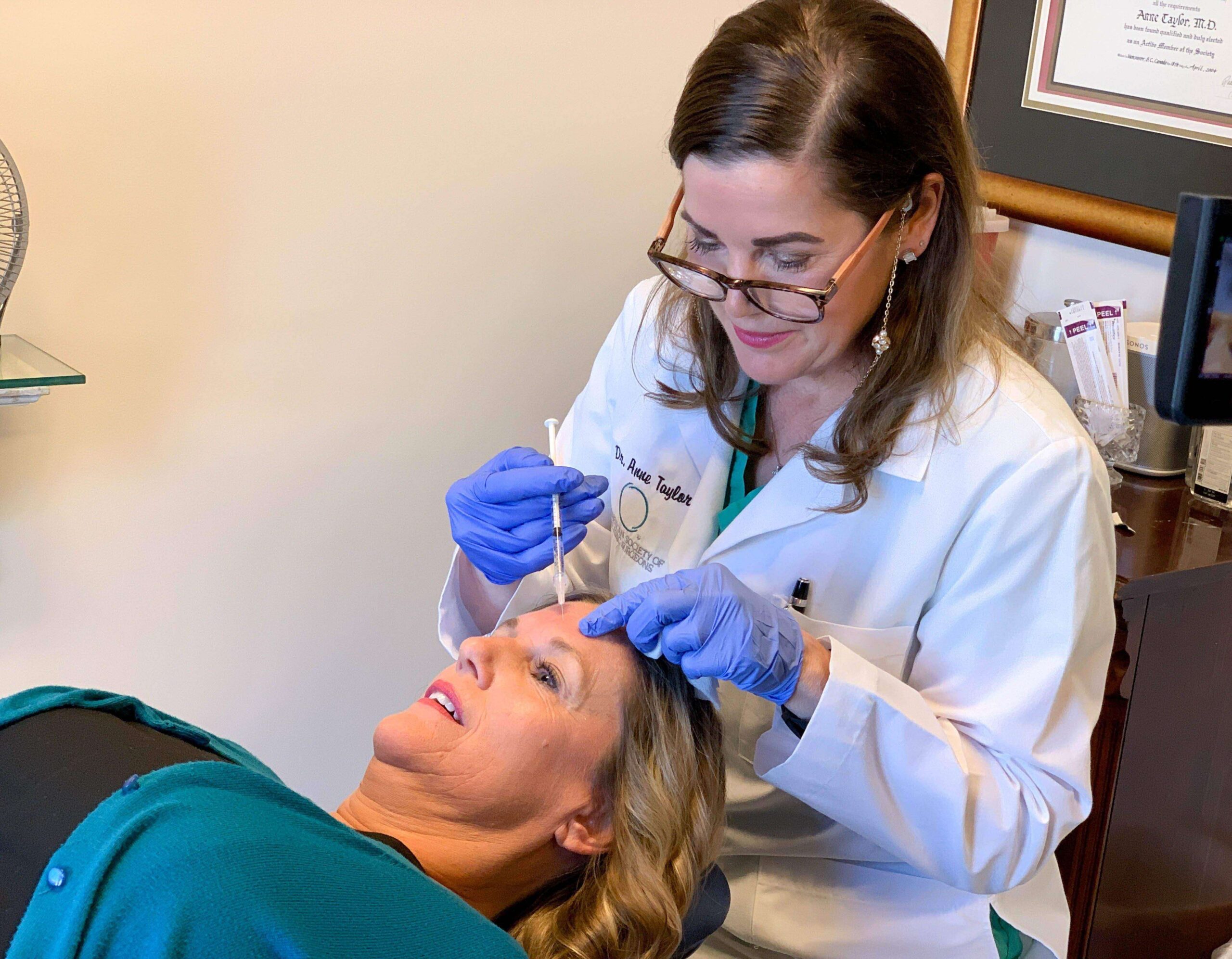 Citas cibernéticas de los ‘baby boomers’ impulsan cirugías plásticas