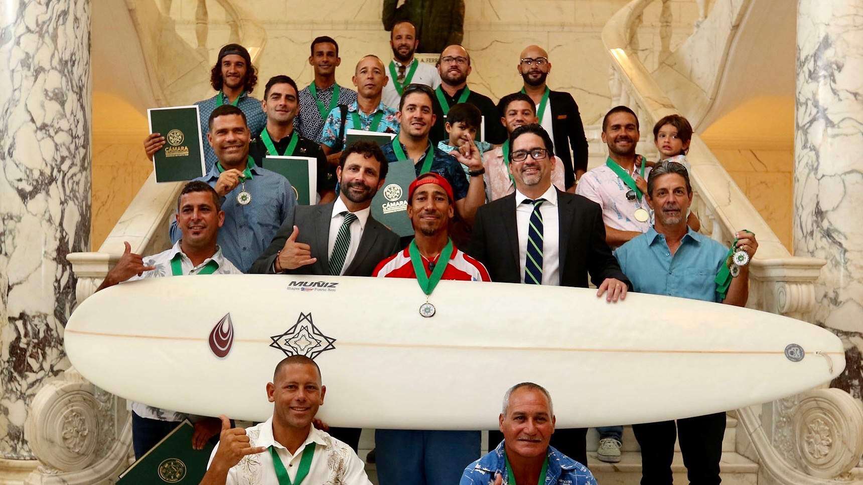 Reconocen labor empresarial y ambiental de ‘surfers’ boricuas