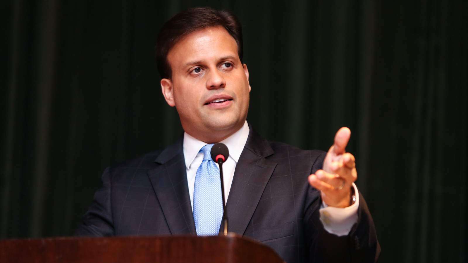 Ética investiga asignación de escoltas a Elías Sánchez