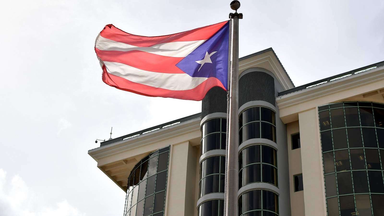 Visita del IRS y NIE a la alcaldía de Guaynabo