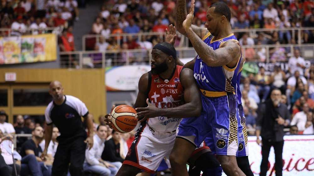 Ponce defiende su cancha en el primer juego de la semifinal