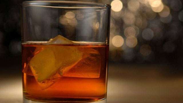 Los consumidores compran más bebidas alcohólicas después de María