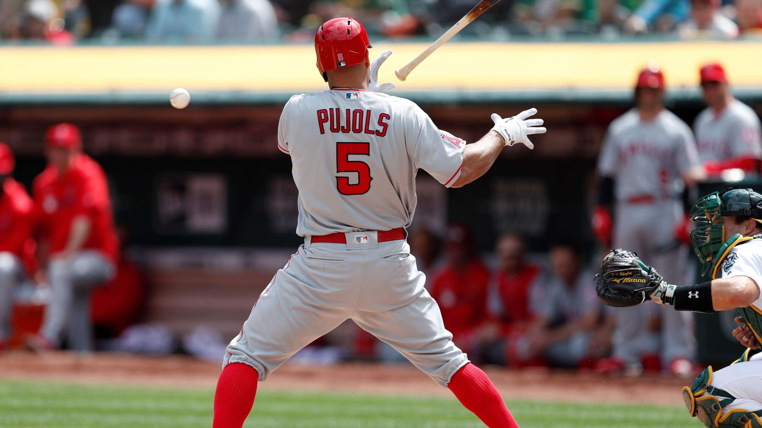 Pujols es ovacionado, pero Montas es suspendido
