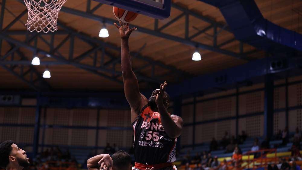 Leones ganan su tercer partido