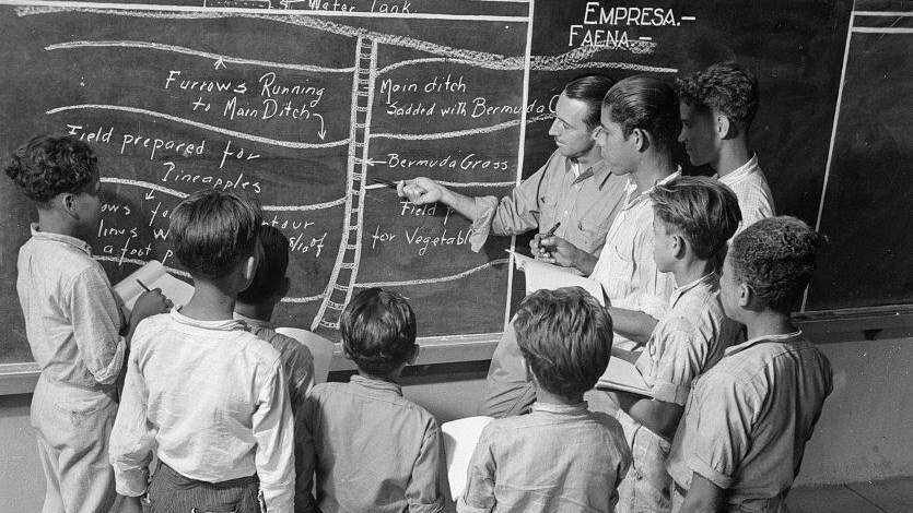 Memoria Viva: la bandera de EE.UU. en las escuelas puertorriqueñas