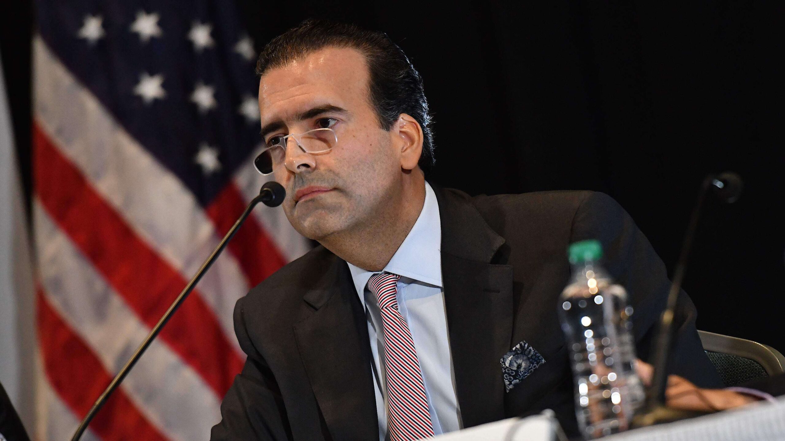 JCF advierte a los maestros