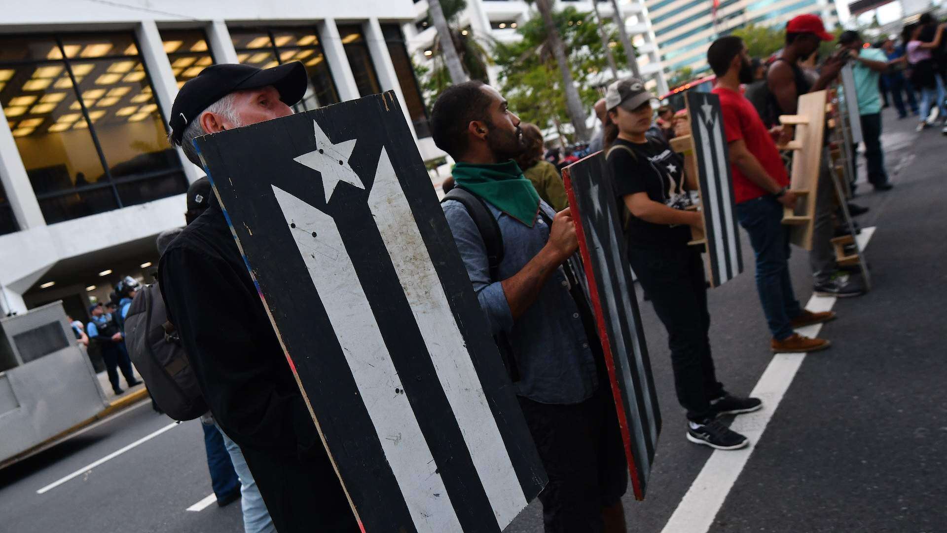 Se retiran los manifestantes y reabren acceso al Viejo San Juan