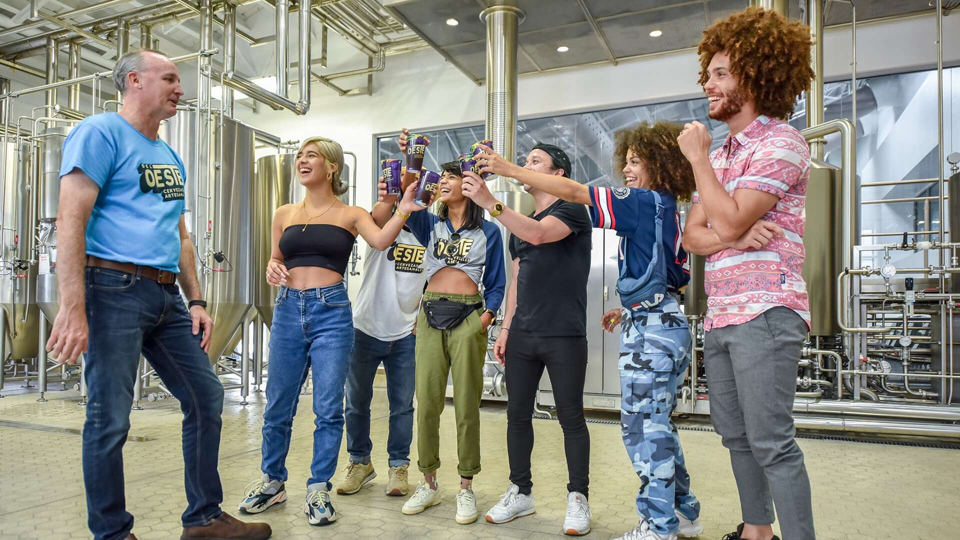 Cervezas Del Oeste lanza su nueva campaña ‘Descubre el lado offline’