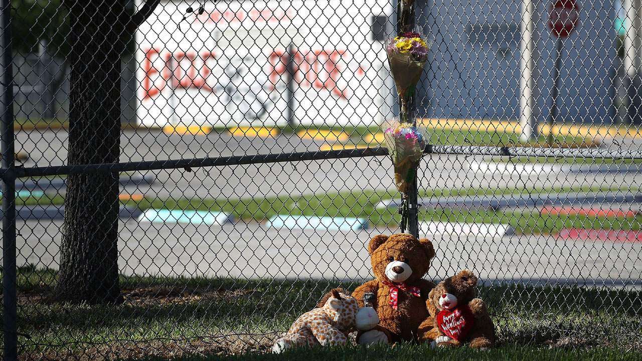 Policía no actuó durante tiroteo en escuela de Parkland