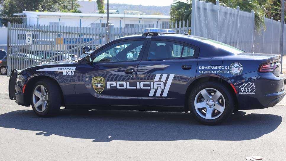 Atrapan mujer robando mercancía en el Walmart de Carolina