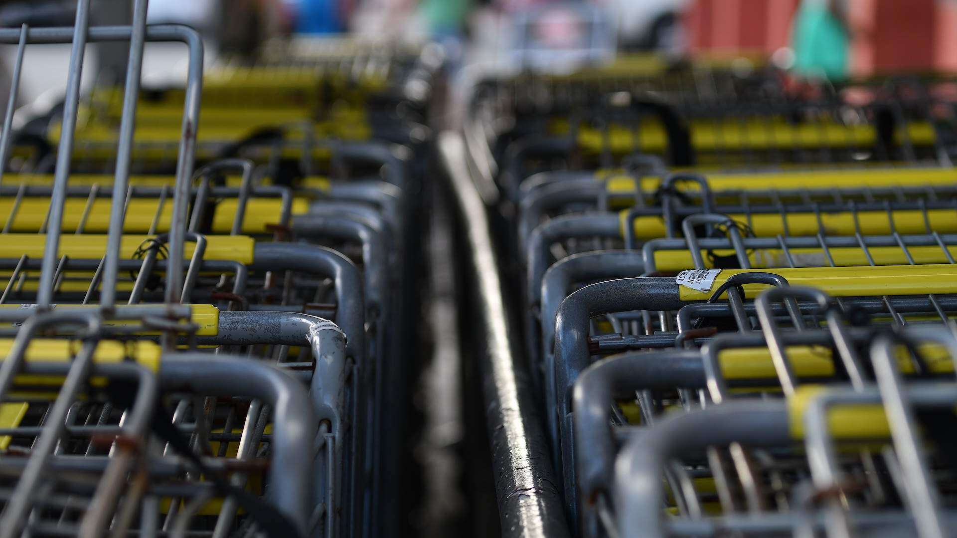Lectores esperarán al huracán para llevar a cabo sus preparativos