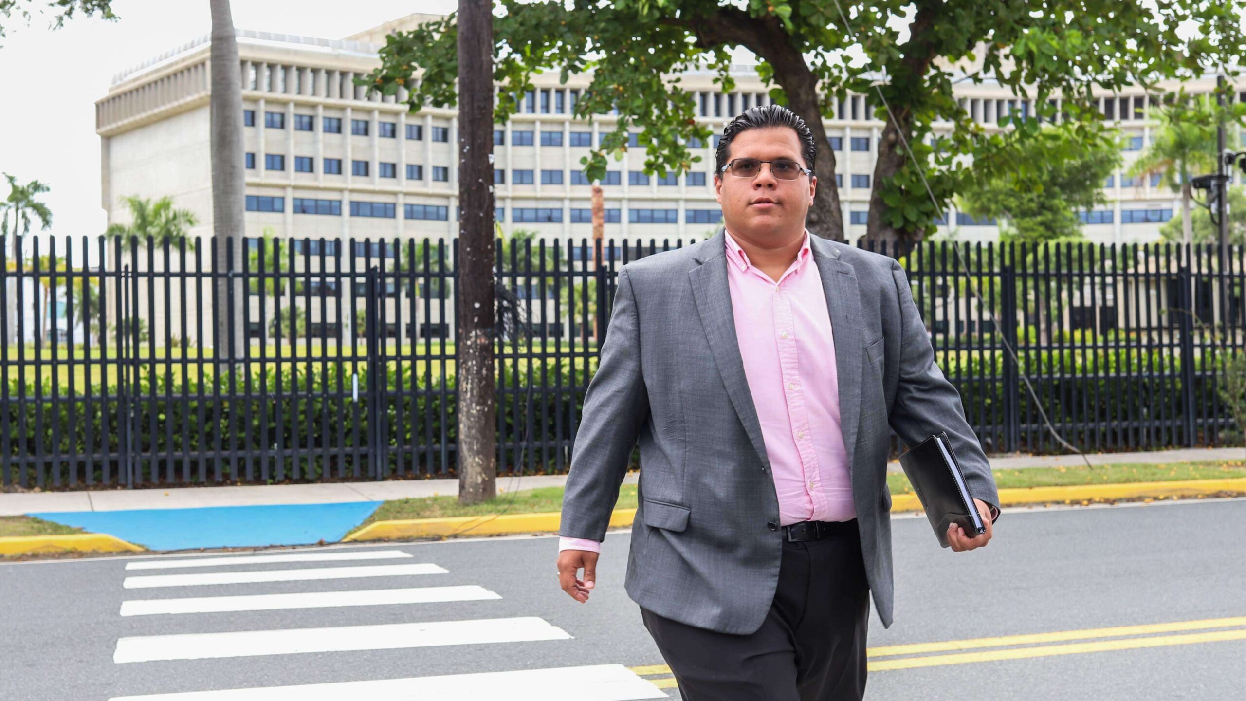 Alfonso Orona comparece frente a Gran Jurado en segunda visita al Tribunal