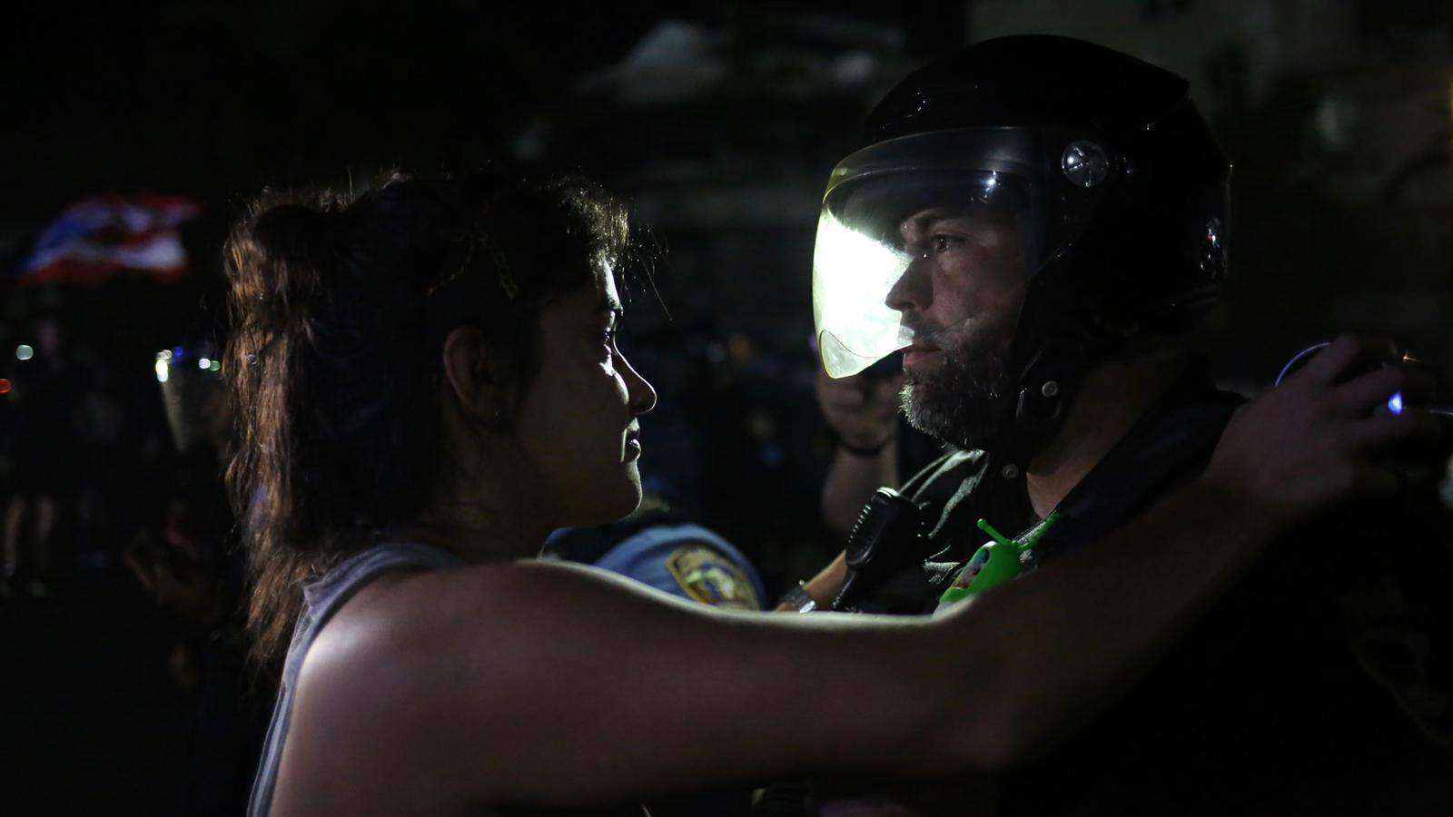 Protestas de #RickyRenuncia terminan con gases en Guaynabo