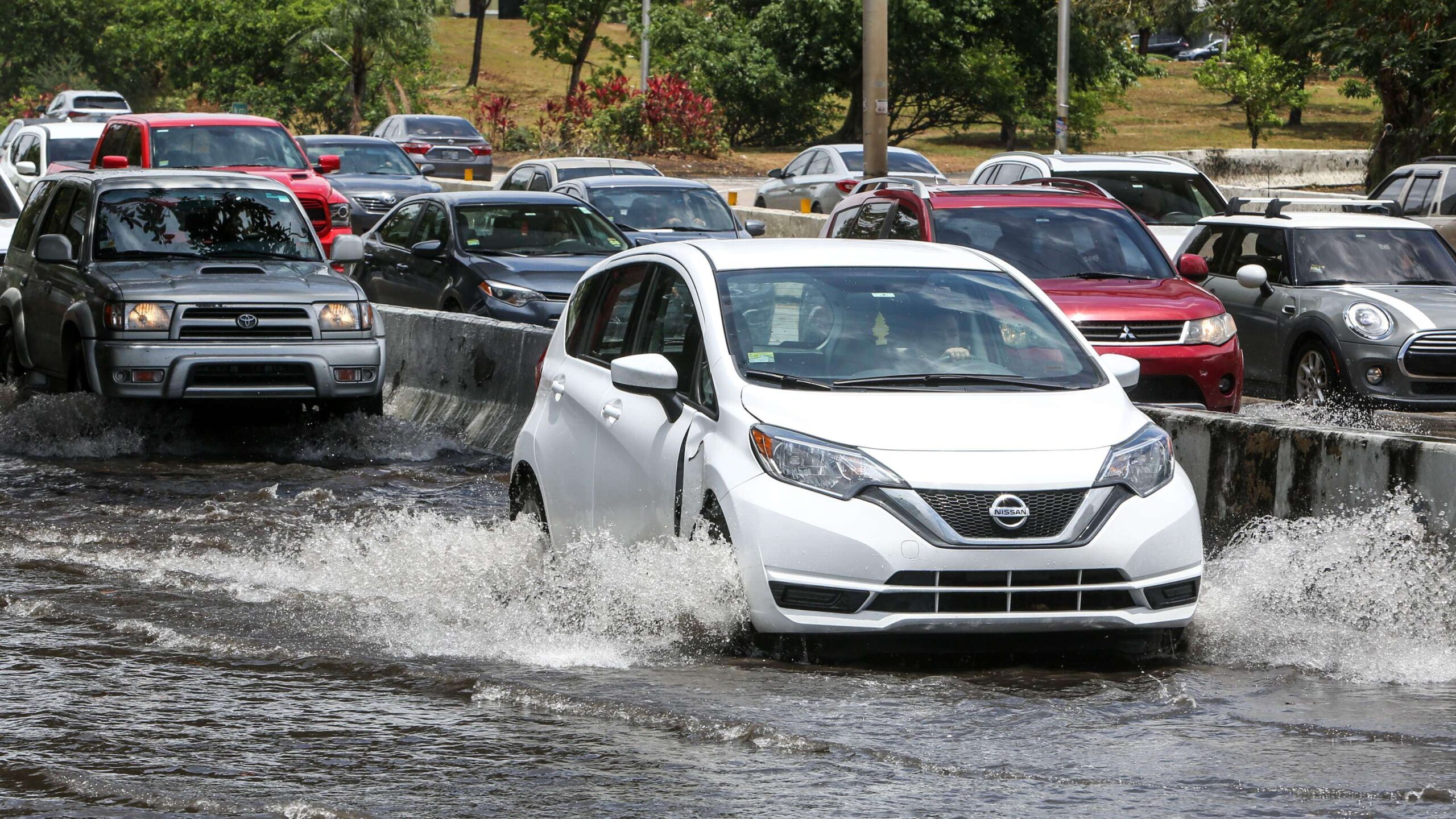 Advertencia de inundaciones para municipios de la zona metro