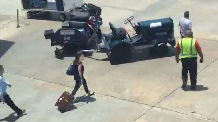 Aterrizaje privilegiado para Keleher en el aeropuerto