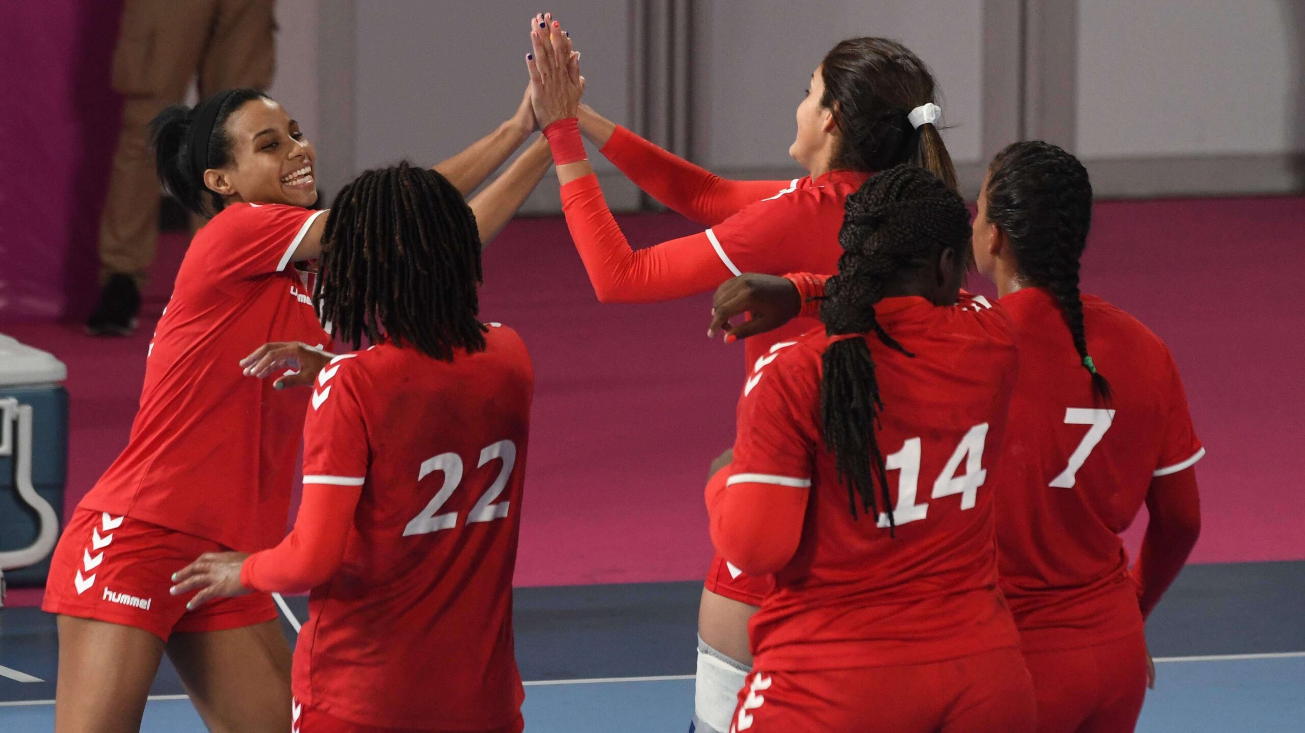 Primera victoria para ‘Las fieras’