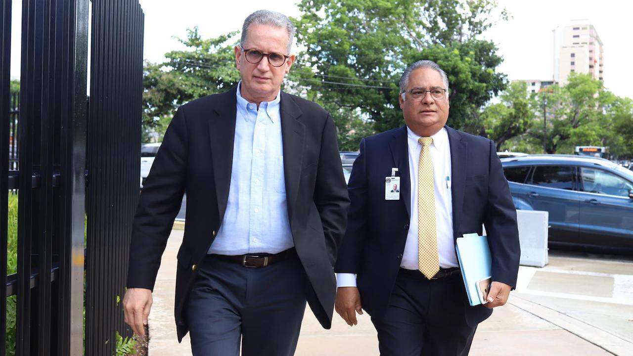 Velázquez Piñol da cara en Tribunal federal