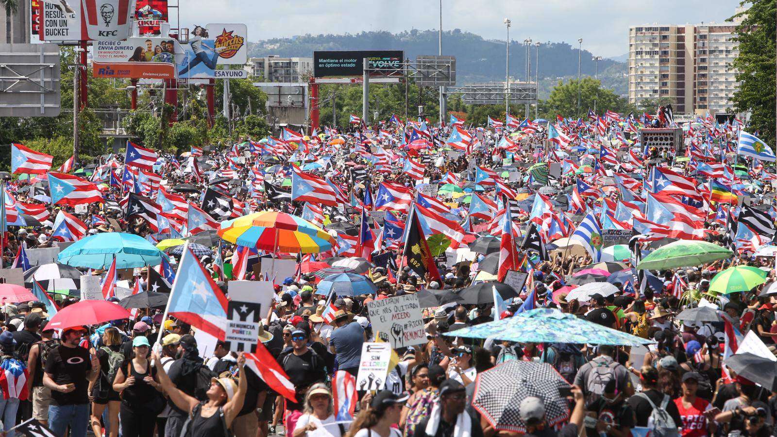 Cientos de miles paralizan el expreso exigiendo la renuncia de Rosselló
