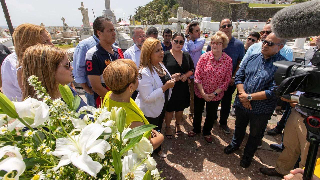 Un puñado de estadistas recordó hoy a Barbosa