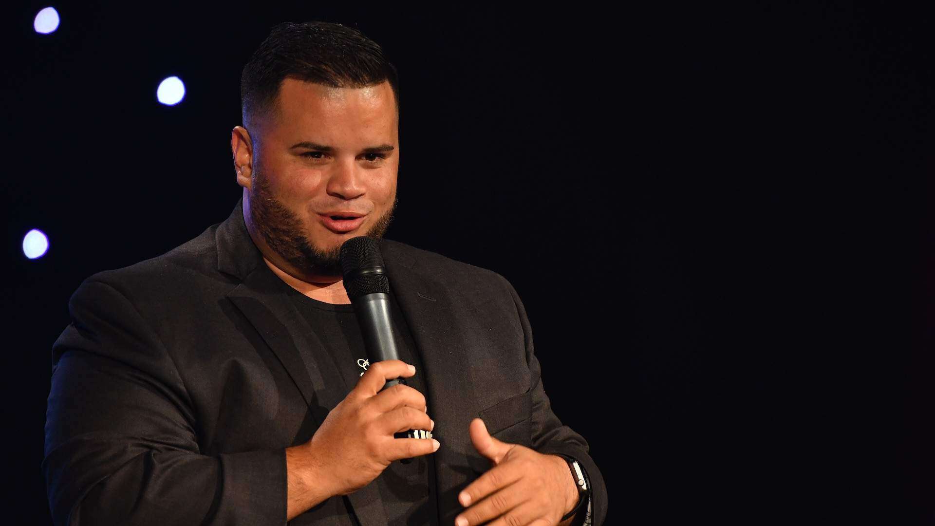 Aplausos del público provocan lágrimas de Jay Fonseca