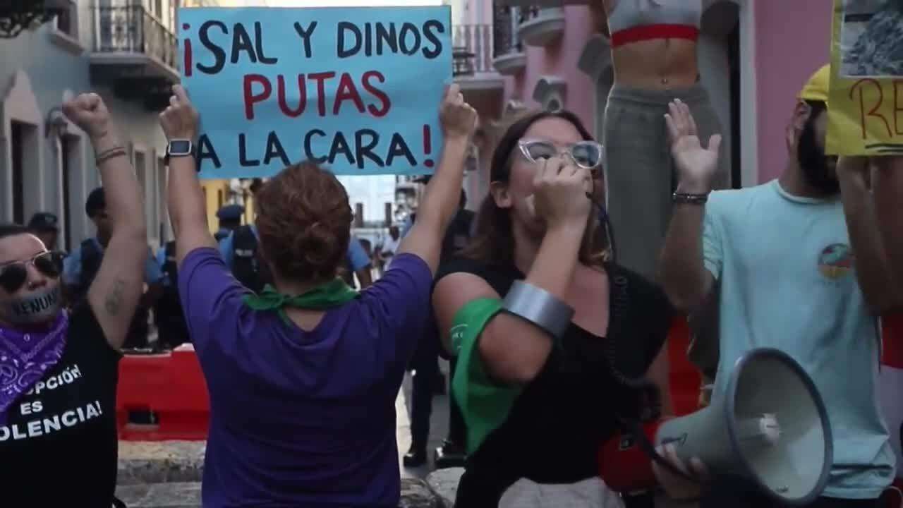 Manifestantes protestan por cuarto día seguido contra Rosselló