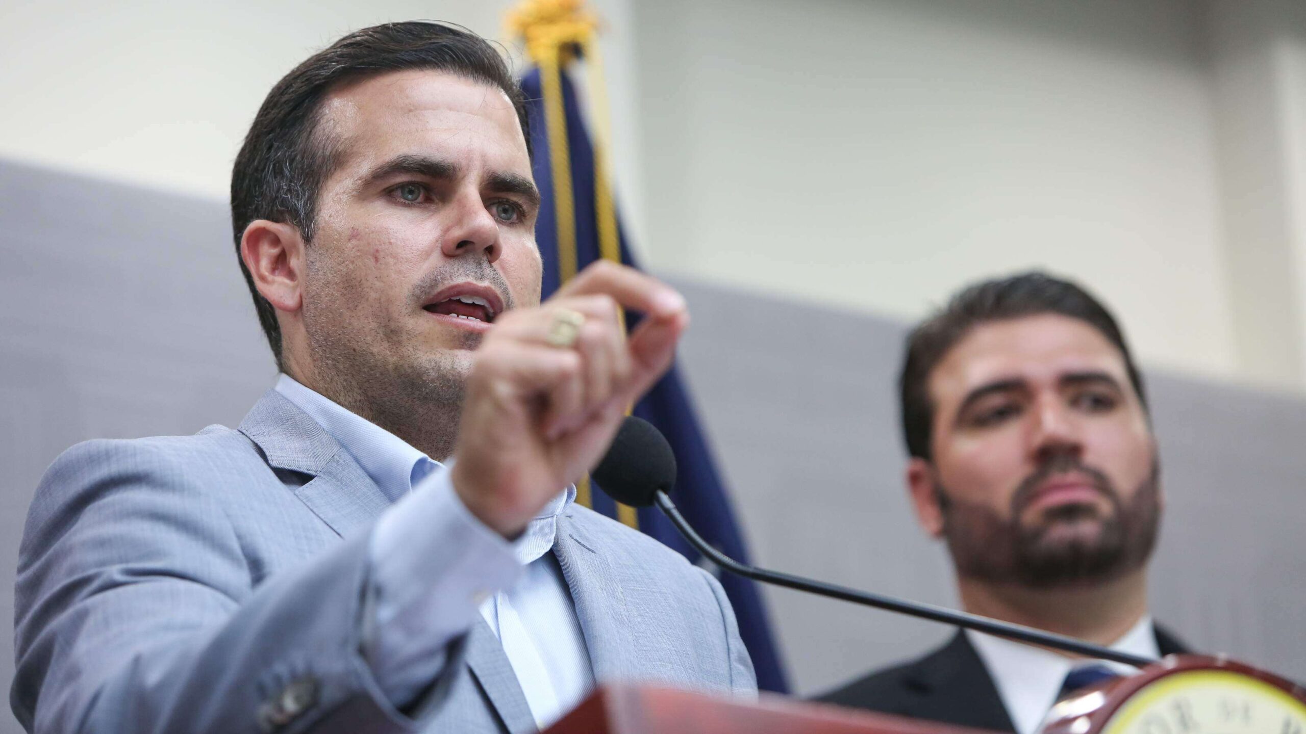 En su última semana, Rosselló aprueba ley de apuestas deportivas