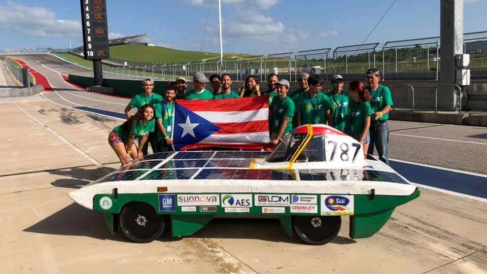 Se destaca el carro solar del RUM