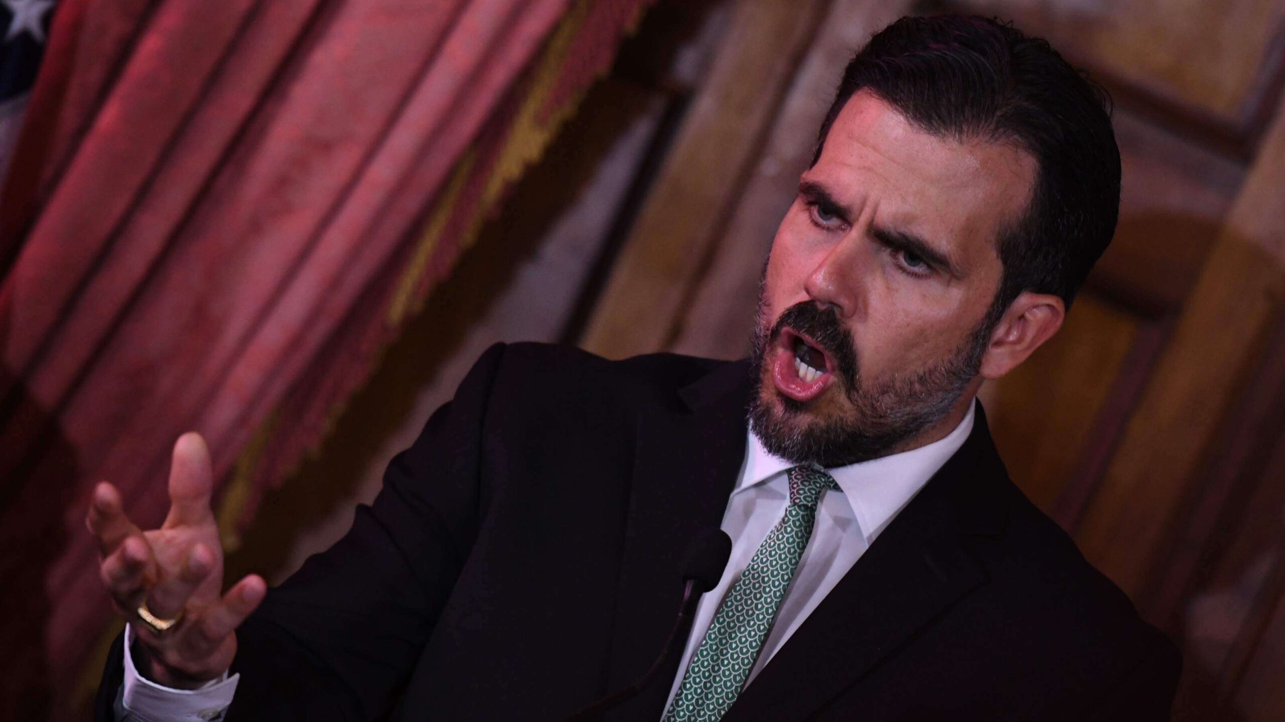 Llega a 200 mil firmas la petición para renuncia de Rosselló