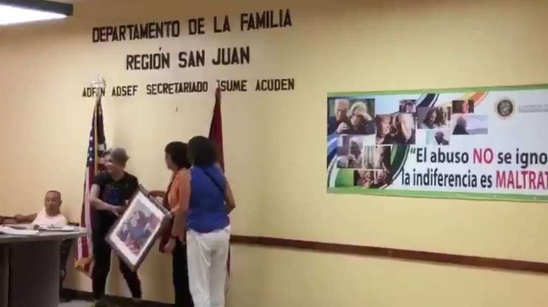 Cruzada para remover foto del Gobernador de agencias