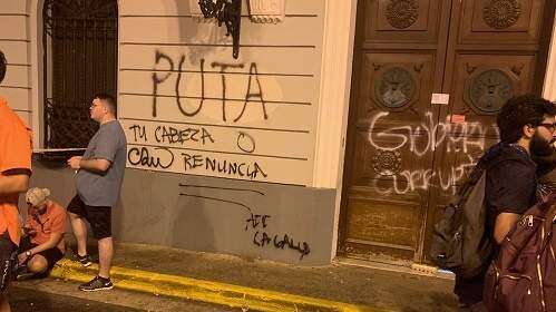 Marchan pidiendo ‘revolución’ contra Rosselló