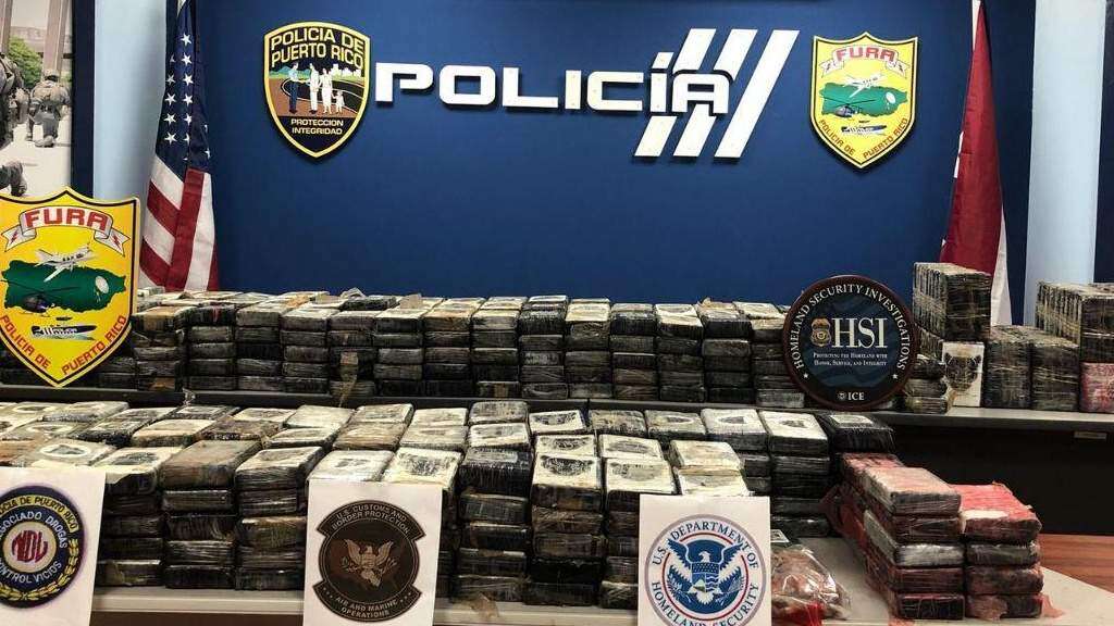 Incautan millonario cargamento de cocaína