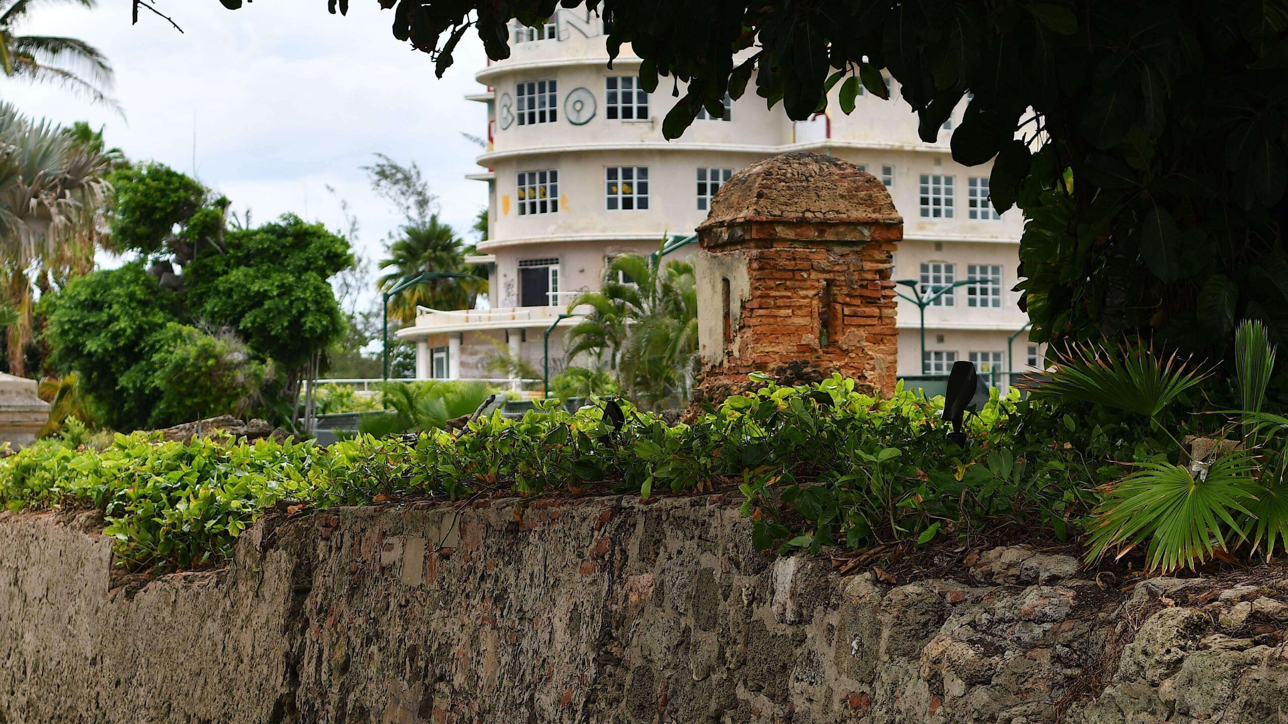 Caribe Hilton retomará la restauración de su garita cuadrada
