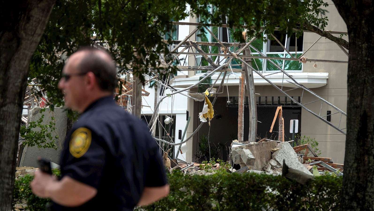 21 heridos en una explosión en un centro comercial del sur de Florida