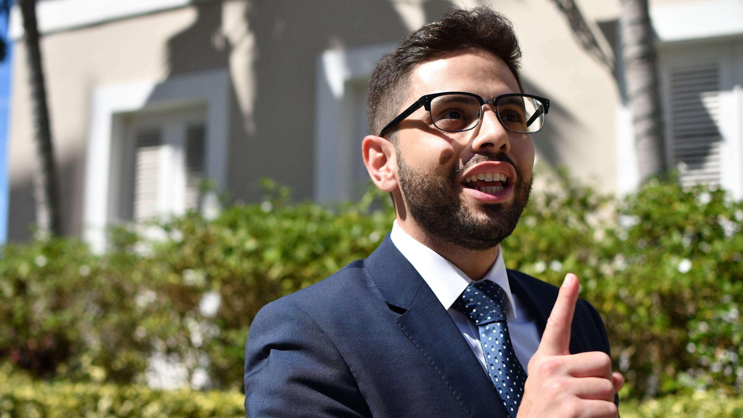 Designan a Francisco Parés como secretario de Hacienda