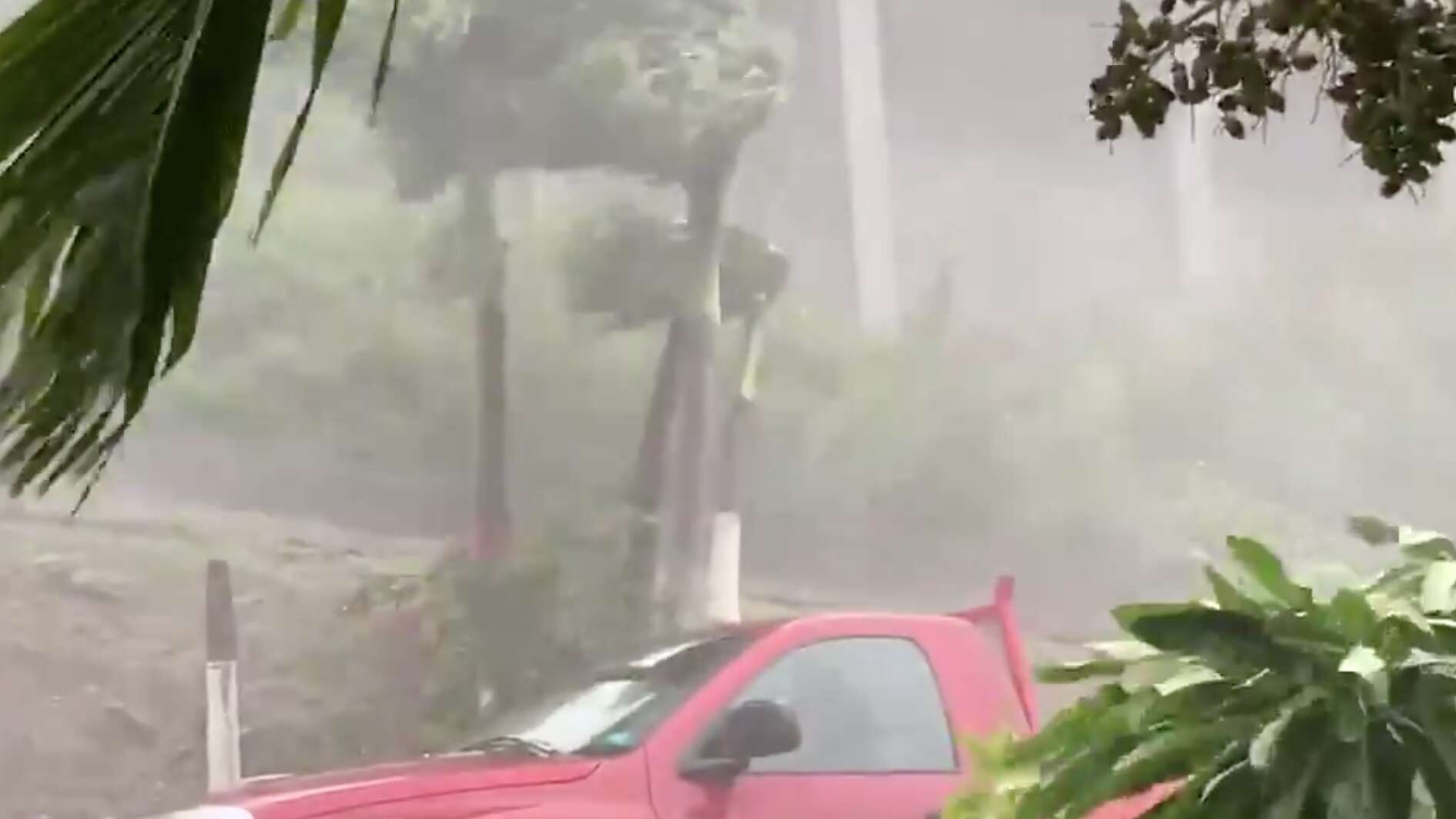 Fuertes vientos de Dorian dejan sin luz partes de San Tomás