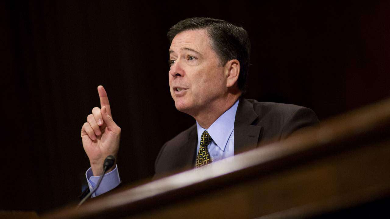 Informe revela filtraciones del exdirector del FBI