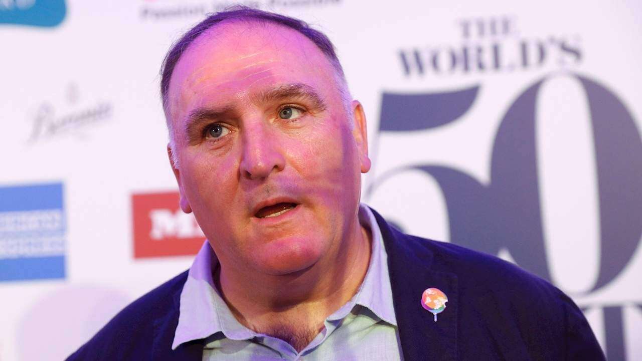 Chef José Andrés admite pagos erróneos y promete corregirlos