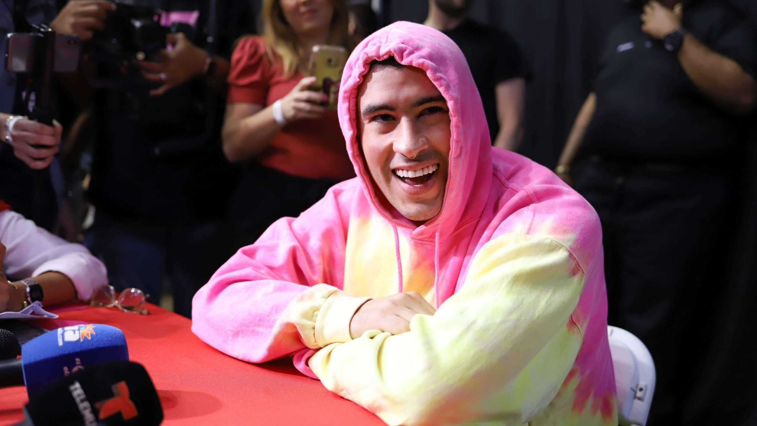 Bad Bunny le envía un mensaje al público sobre los ‘perridientes’