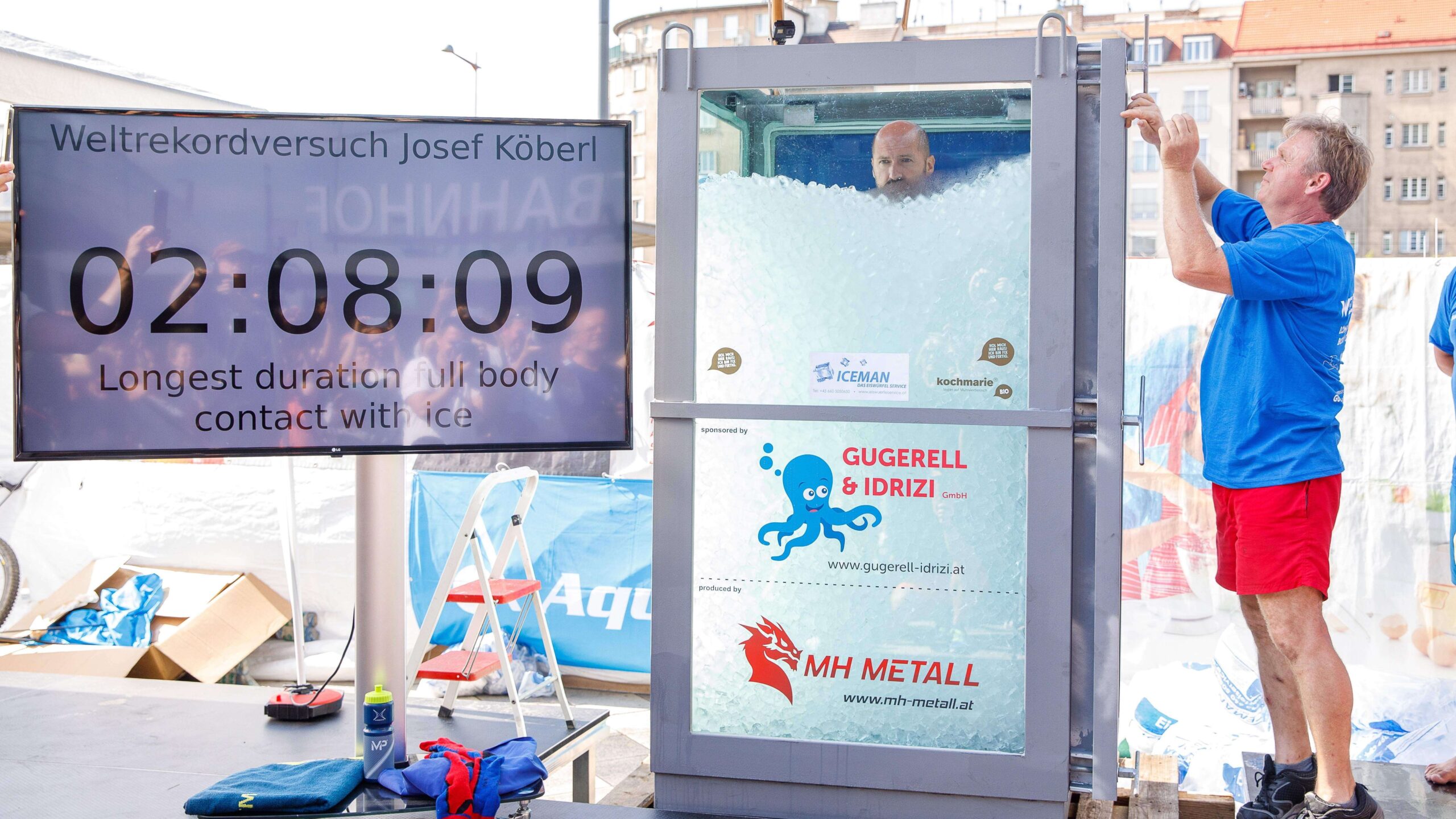 Estuvo más de dos horas en una cabina llena de hielo