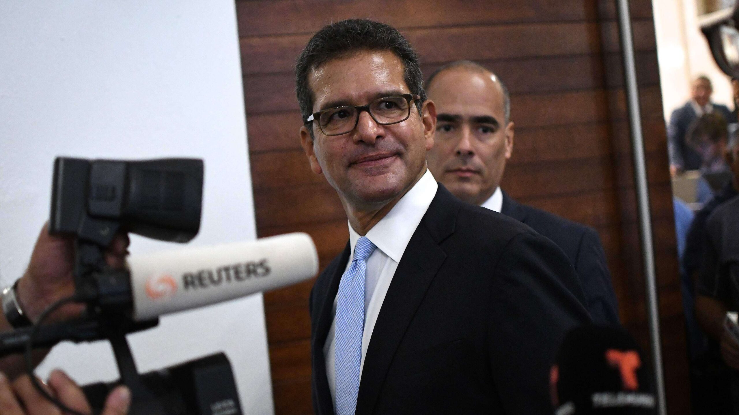 Cuándo se eximió de confirmación al secretario de Estado para gobernar